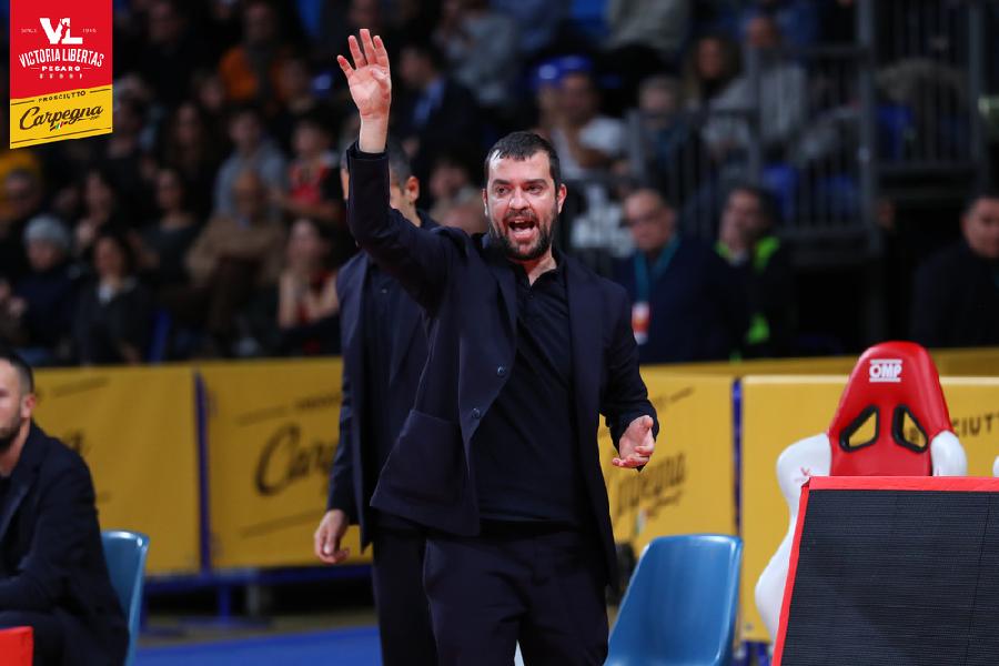 https://www.basketmarche.it/immagini_articoli/14-03-2025/pesaro-luca-pentucci-questo-momento-ogni-partita-quasi-finale-600.jpg