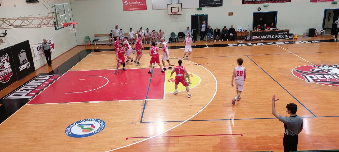 https://www.basketmarche.it/immagini_articoli/14-04-2023/playout-uisp-palazzetto-perugia-supera-senza-problemi-orvieto-basket-600.jpg