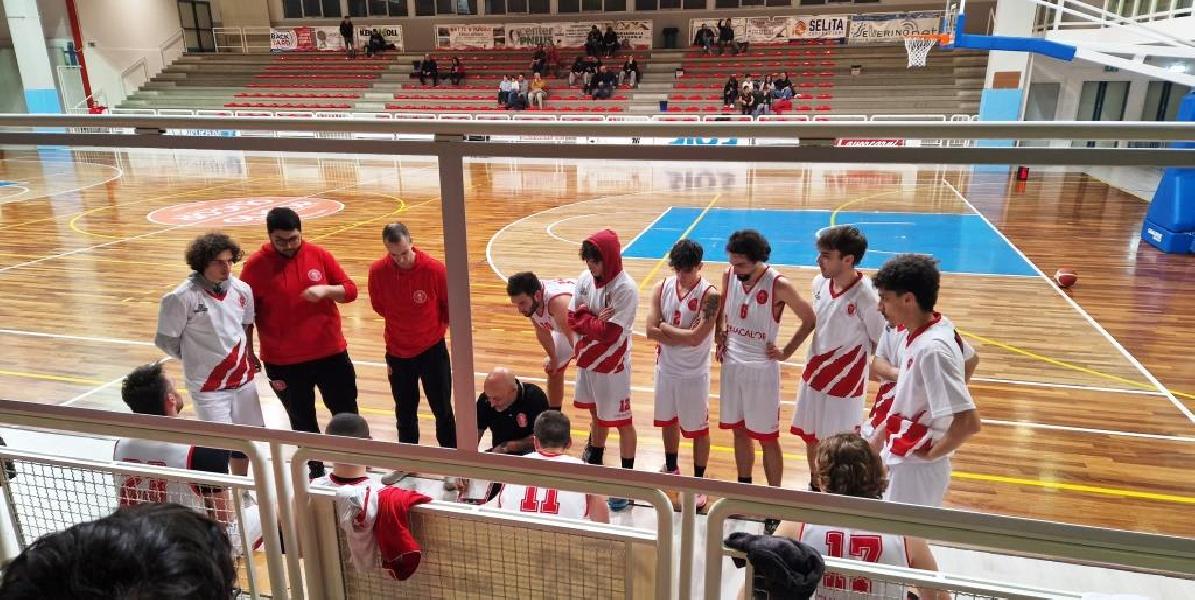 https://www.basketmarche.it/immagini_articoli/14-04-2025/amatori-severino-coach-campetella-abbiamo-dimostrato-serie-morta-600.jpg