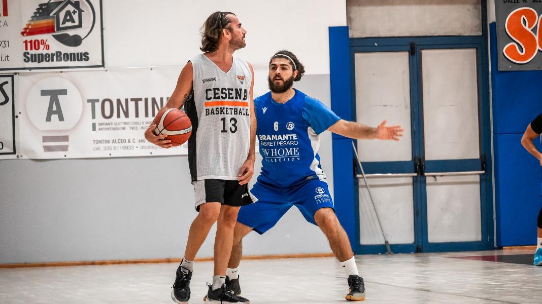 https://www.basketmarche.it/immagini_articoli/14-09-2023/bramante-pesaro-supera-misura-tigers-romagna-600.jpg