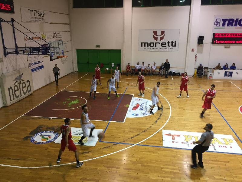 https://www.basketmarche.it/immagini_articoli/14-10-2022/pallacanestro-pedaso-espugna-campo-88ers-civitanova-600.jpg