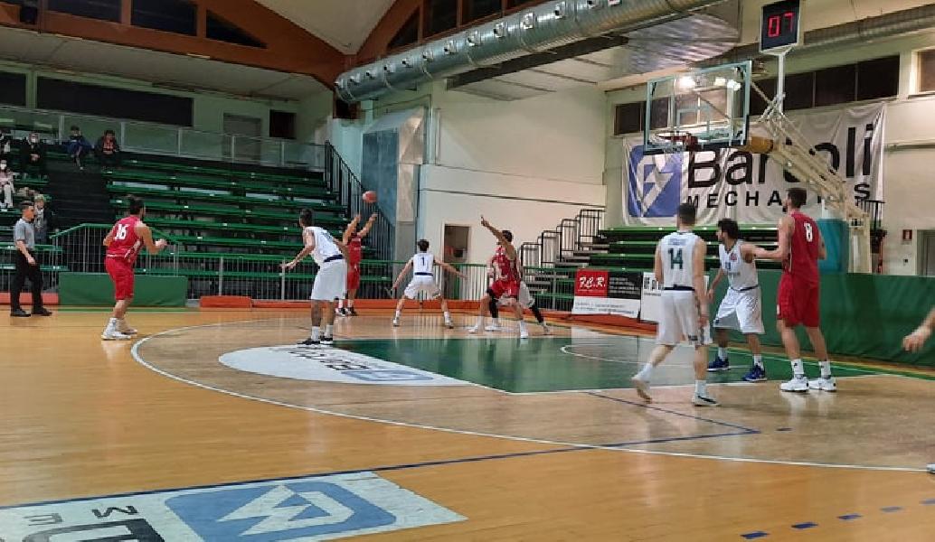 https://www.basketmarche.it/immagini_articoli/14-10-2022/pallacanestro-urbania-pronta-derby-bartoli-mechanics-600.jpg