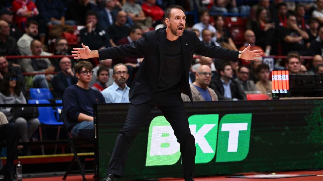 https://www.basketmarche.it/immagini_articoli/14-10-2026/olimpia-milano-coach-poeta-giochiamo-cuore-prendo-responsabilit-dobbiamo-farlo-600.jpg