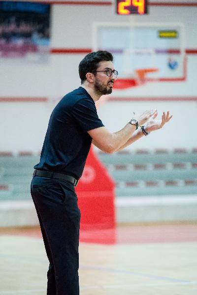 https://www.basketmarche.it/immagini_articoli/14-10-2026/vigor-matelica-coach-barbarossa-gruppo-lavora-cosa-conta-600.jpg