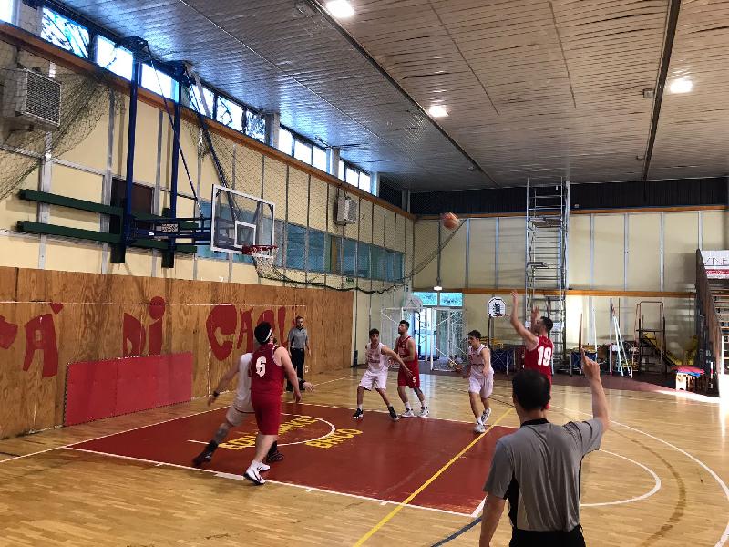https://www.basketmarche.it/immagini_articoli/15-05-2022/playoff-basket-cagli-prima-sfida-pallacanestro-urbania-600.jpg