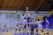 https://www.basketmarche.it/immagini_articoli/15-05-2022/playoff-vigor-matelica-conquista-semifinale-fortitudo-isernia-120.jpg