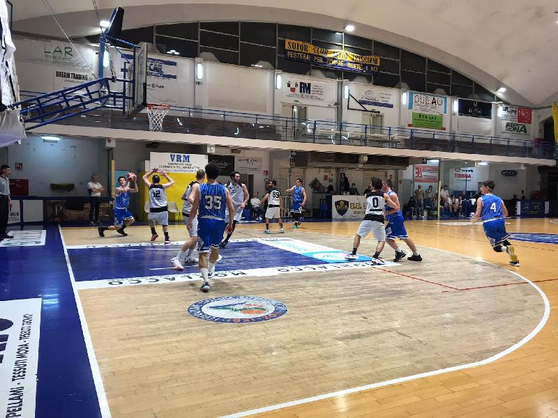 https://www.basketmarche.it/immagini_articoli/16-04-2022/milwaukee-becks-montegranaro-superano-senza-problemi-civita-basket-2017-600.jpg