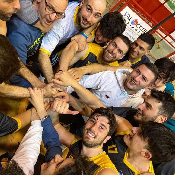 https://www.basketmarche.it/immagini_articoli/16-04-2023/playoff-venafro-sbanca-campli-ribalta-subito-fattore-campo-600.jpg