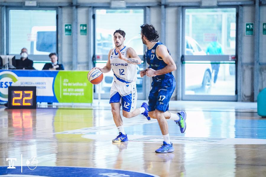 https://www.basketmarche.it/immagini_articoli/16-05-2021/playoff-tabellone-sant-antimo-vendemiano-ribaltano-fattore-campo-bene-taranto-cividale-600.jpg