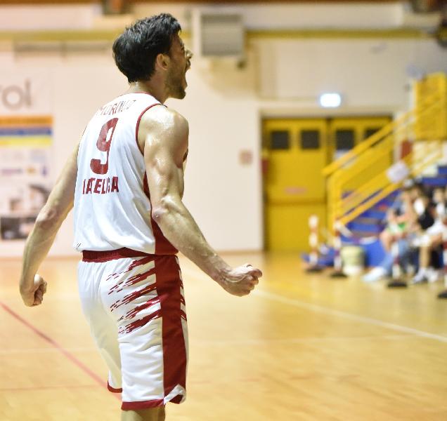 https://www.basketmarche.it/immagini_articoli/16-05-2024/playoff-vigor-matelica-conquista-finale-domenica-gara-loreto-pesaro-600.jpg