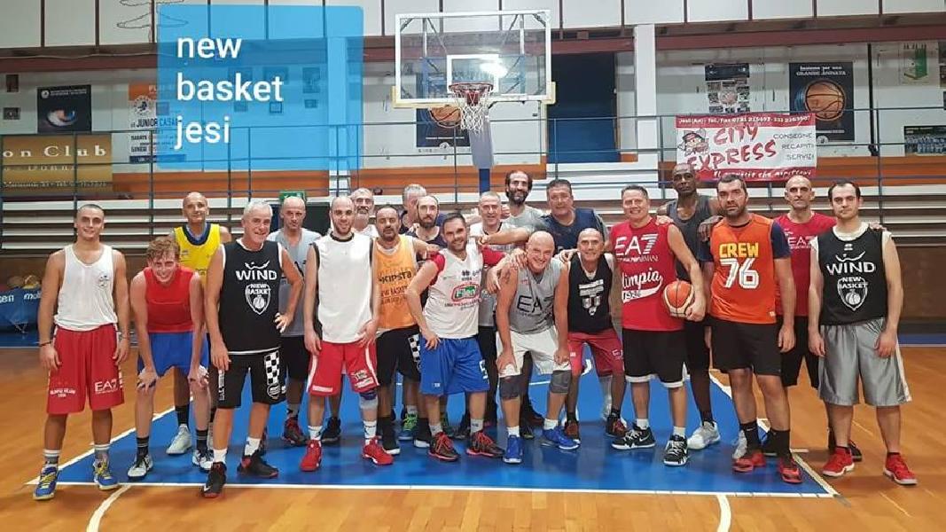 https://www.basketmarche.it/immagini_articoli/16-10-2018/test-amichevole-basket-jesi-vallesina-basket-600.jpg