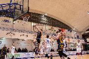 https://www.basketmarche.it/immagini_articoli/17-01-2022/sutor-montegranaro-prova-nulla-capolista-pallacanestro-roseto-120.jpg