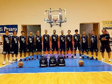 https://www.basketmarche.it/immagini_articoli/17-02-2018/d-regionale-quarta-vittoria-consecutiva-per-il-basket-giovane-pesaro-a-jesi-270.jpg