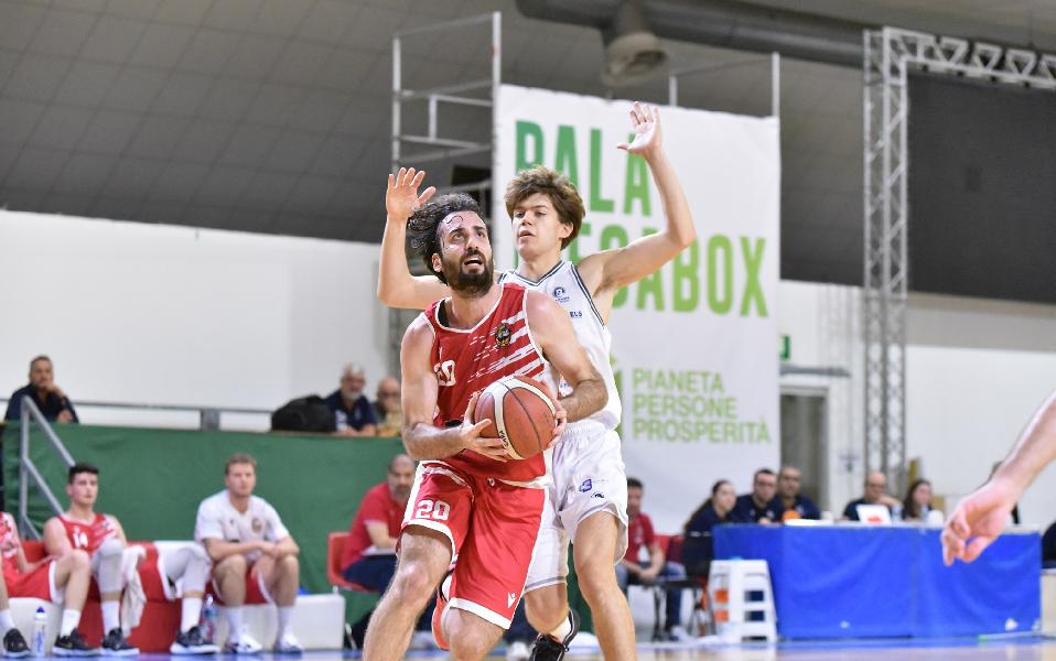 https://www.basketmarche.it/immagini_articoli/17-11-2023/vigor-matelica-cerca-riscatto-trasferta-campo-pisaurum-600.jpg