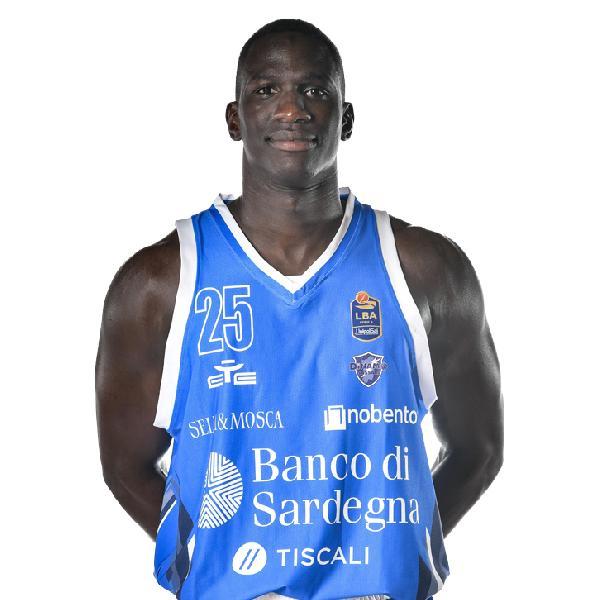 https://www.basketmarche.it/immagini_articoli/18-03-2024/dinamo-sassari-ousmane-diop-ritocca-propri-high-carriera-punti-segnati-valutazione-600.jpg