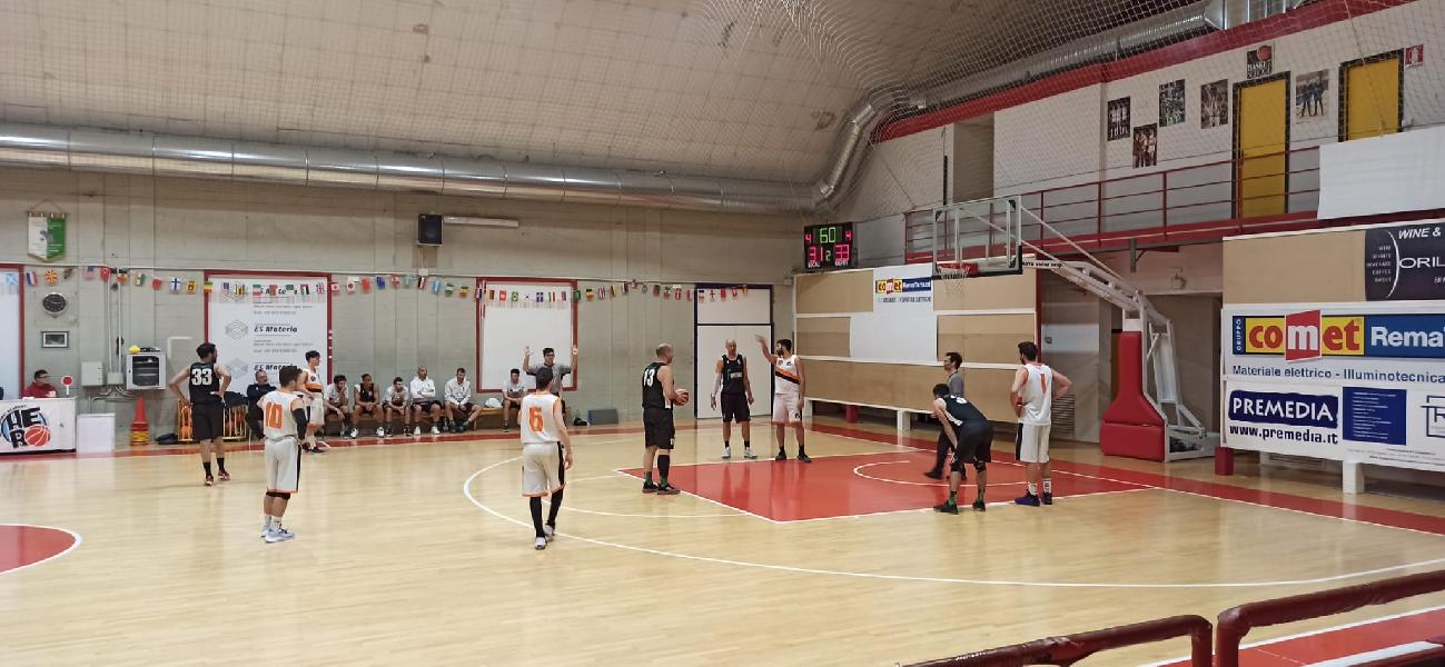 https://www.basketmarche.it/immagini_articoli/18-04-2023/playoff-fortitudo-grottammare-espugna-campo-basket-macerata-600.jpg