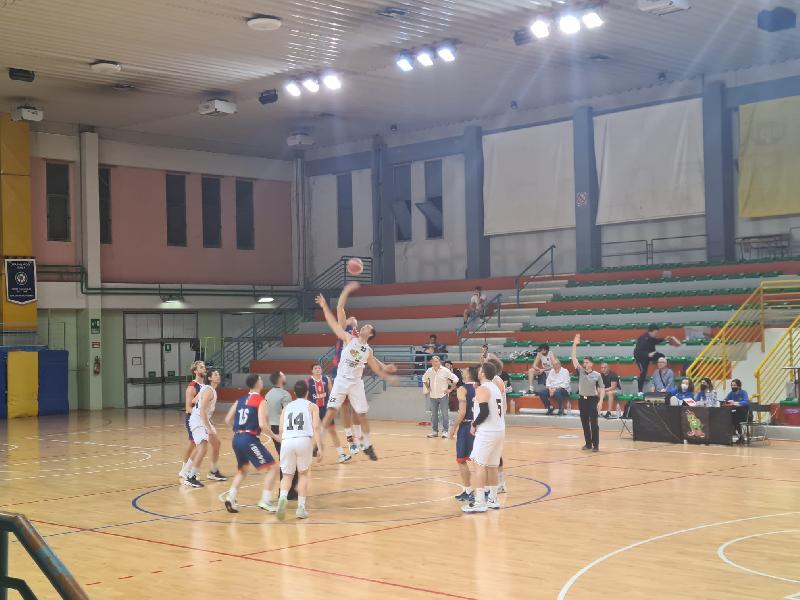 https://www.basketmarche.it/immagini_articoli/18-05-2022/playout-sambenedettese-basket-espugna-falconara-conquista-salvezza-600.jpg