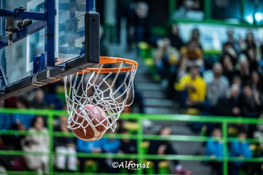 Libertas Livorno x Juvecaserta Basquete basquete 17/12/2023