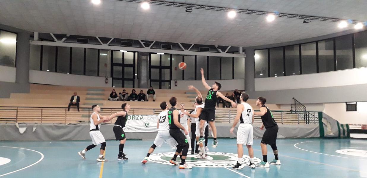 https://www.basketmarche.it/immagini_articoli/18-11-2023/marotta-basket-vince-recupero-campo-ancona-600.jpg