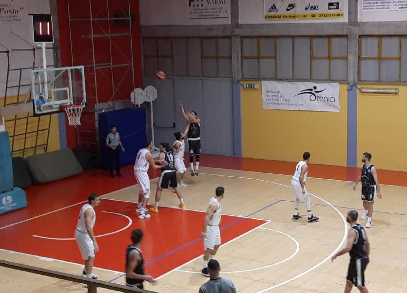 https://www.basketmarche.it/immagini_articoli/18-12-2022/pallacanestro-urbania-domina-sfida-atomika-spoleto-600.jpg