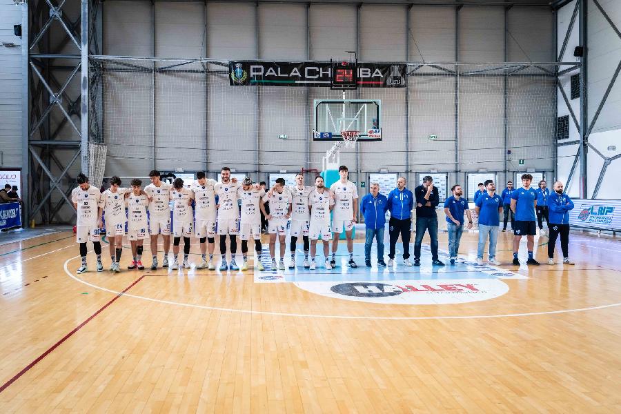 https://www.basketmarche.it/immagini_articoli/19-04-2025/janus-fabriano-affronta-giobbe-chiusi-ultima-sfida-interna-stagione-600.jpg