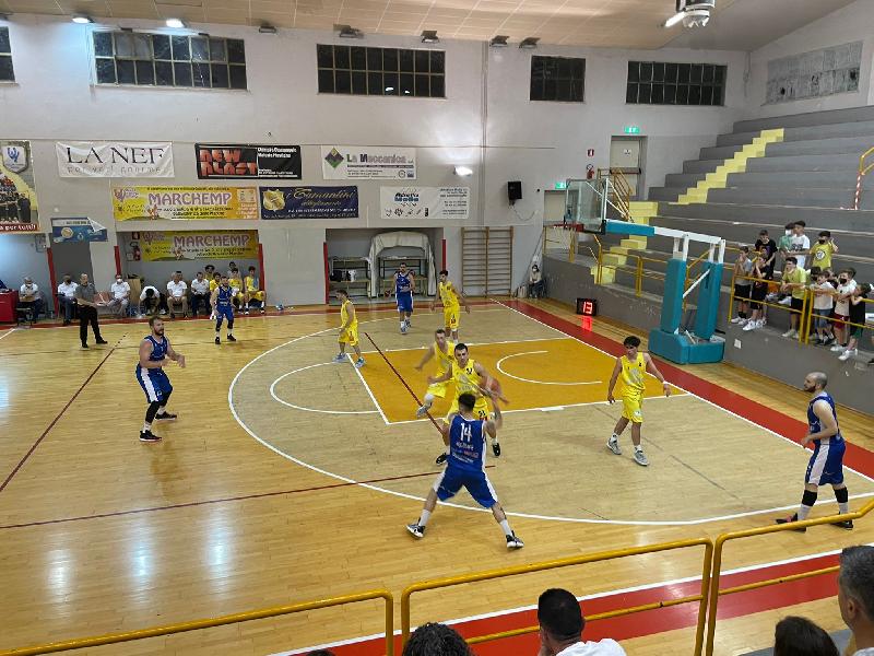 https://www.basketmarche.it/immagini_articoli/19-05-2022/pallacanestro-recanati-compie-altra-impresa-conquista-gara-600.jpg