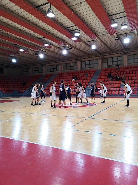 https://www.basketmarche.it/immagini_articoli/20-01-2019/vince-convince-basket-giovane-pesaro-campo-pallacanestro-senigallia-600.jpg