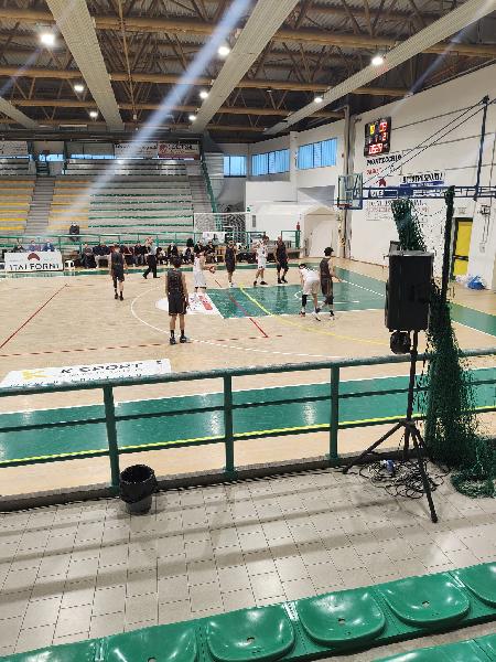 https://www.basketmarche.it/immagini_articoli/20-03-2022/netta-vittoria-montecchio-sport-robur-family-osimo-600.jpg