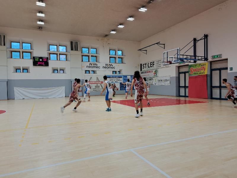 https://www.basketmarche.it/immagini_articoli/20-05-2023/playoff-basket-giovane-pesaro-batte-basket-auximum-conquista-finale-600.jpg