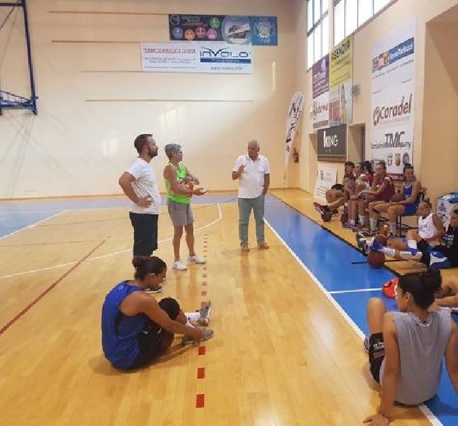 https://www.basketmarche.it/immagini_articoli/20-08-2019/feba-civitanova-lavoro-coach-scalabroni-anno-importante-nostre-atlete-600.jpg