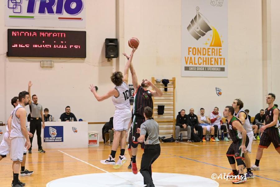 https://www.basketmarche.it/immagini_articoli/21-01-2023/montegranaro-basket-espugna-campo-88ers-civitanova-600.jpg