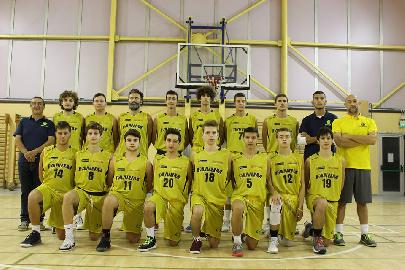 https://www.basketmarche.it/immagini_articoli/21-04-2018/promozione-coppa-canestro-di-legno-il-basket-fanum-doma-i-fermignano-warriors-270.jpg