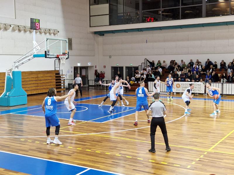 https://www.basketmarche.it/immagini_articoli/21-04-2024/playoff-pallacanestro-titano-marino-doma-finale-porto-sant-elpidio-basket-600.jpg