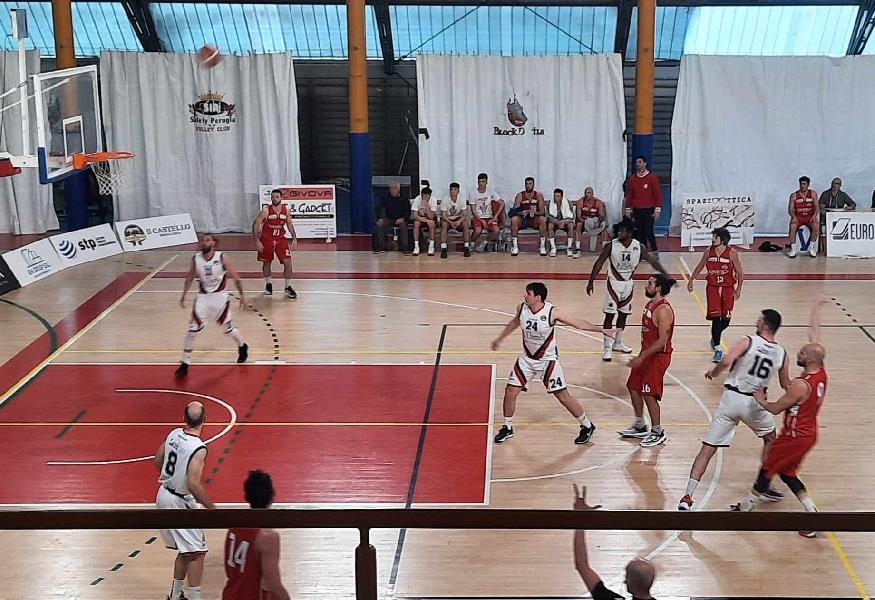 https://www.basketmarche.it/immagini_articoli/21-04-2024/playout-pallacanestro-urbania-passa-campo-virtus-assisi-ribalta-fattore-campo-600.jpg
