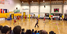 https://www.basketmarche.it/immagini_articoli/21-05-2019/interregionale-overtime-fatale-vuelle-pesaro-venezia-finali-bassano-spareggi-120.png