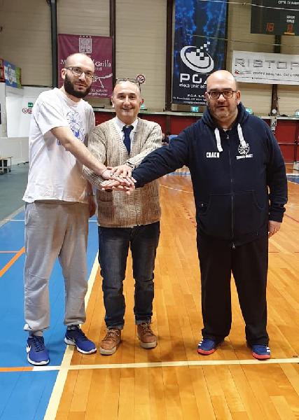 https://www.basketmarche.it/immagini_articoli/21-05-2019/thunder-matelica-dimettono-allenatori-andrea-porcarelli-michele-costantini-600.jpg