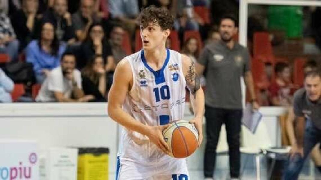 https://www.basketmarche.it/immagini_articoli/21-07-2021/ufficiale-janus-fabriano-francesco-paolin-firma-basket-golfo-piombino-600.jpg