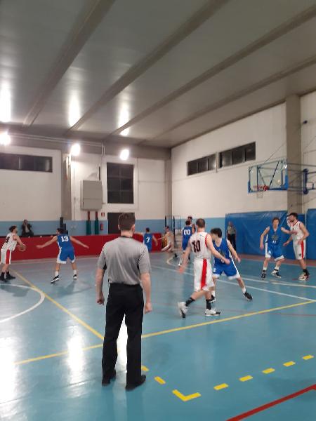 https://www.basketmarche.it/immagini_articoli/22-04-2022/recupero-netta-vittoria-basket-assisi-pallacanestro-ellera-600.jpg