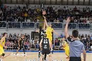 https://www.basketmarche.it/immagini_articoli/22-05-2024/finale-pallacanestro-recanati-pareggia-conti-robur-osimo-120.jpg