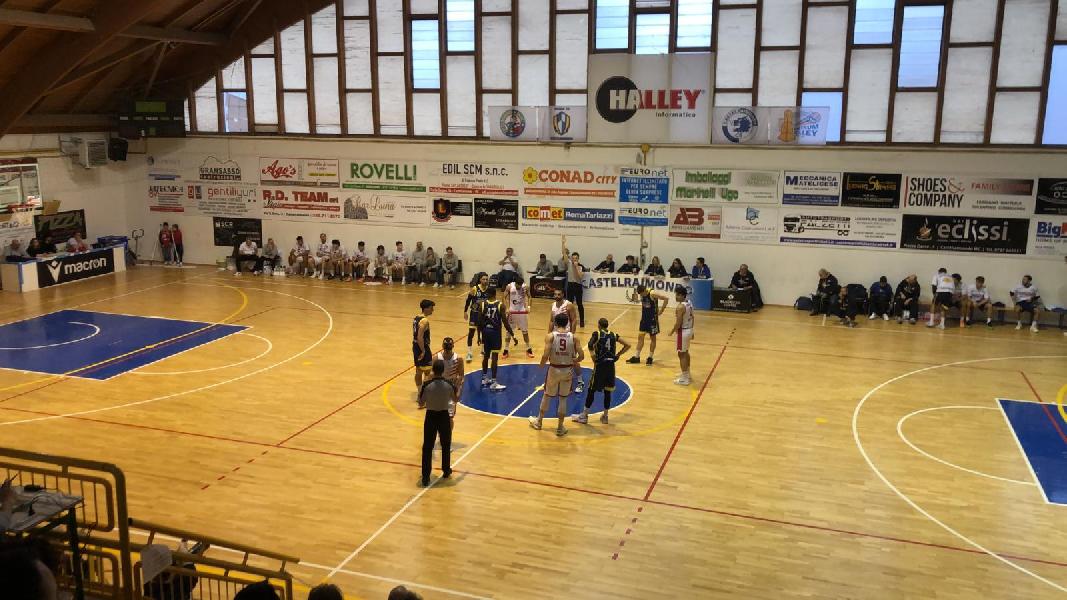 https://www.basketmarche.it/immagini_articoli/23-03-2025/vigor-matelica-supera-stella-azzurra-viterbo-primatista-solitaria-600.jpg