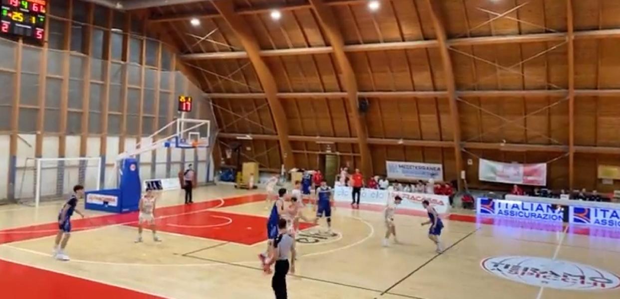 https://www.basketmarche.it/immagini_articoli/23-03-2025/vince-ancora-teramo-spicchi-davanti-proprio-pubblico-mondragone-600.jpg