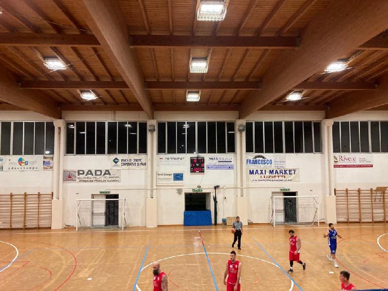 https://www.basketmarche.it/immagini_articoli/23-05-2022/coppa-centenario-metauro-basket-academy-pareggia-conti-chiaravalle-600.jpg