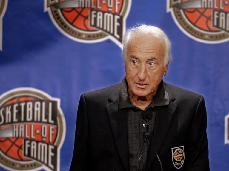 https://www.basketmarche.it/immagini_articoli/23-08-2023/coach-sandro-gamba-classe-2023-hall-fame-fiba-petrucci-mito-pallacanestro-600.jpg