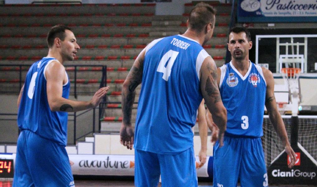 https://www.basketmarche.it/immagini_articoli/23-10-2023/porto-sant-elpidio-basket-foligno-punti-pesantissimi-600.jpg