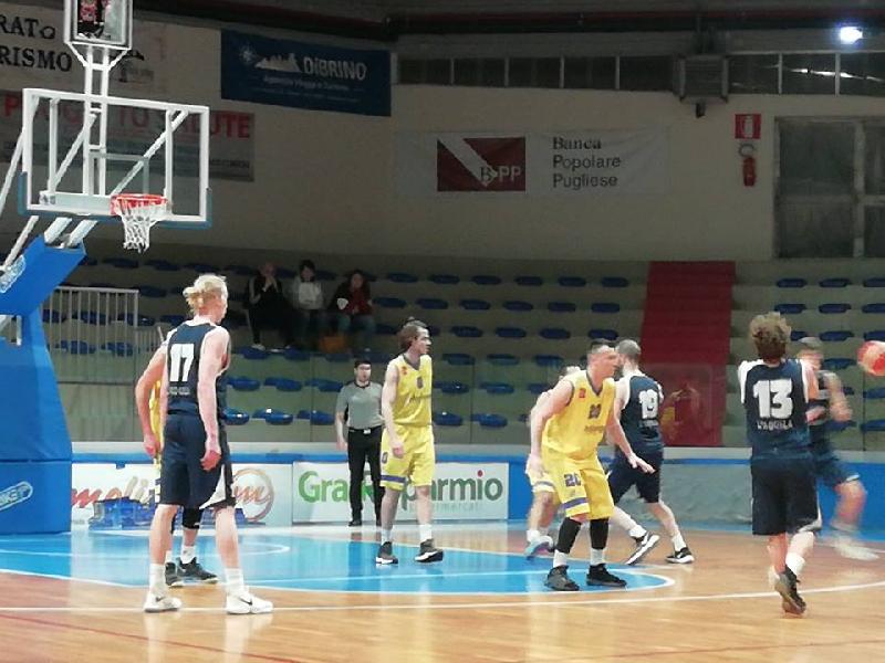 https://www.basketmarche.it/immagini_articoli/24-03-2019/airino-basket-termoli-supera-basket-aquilano-chiude-posto-600.jpg