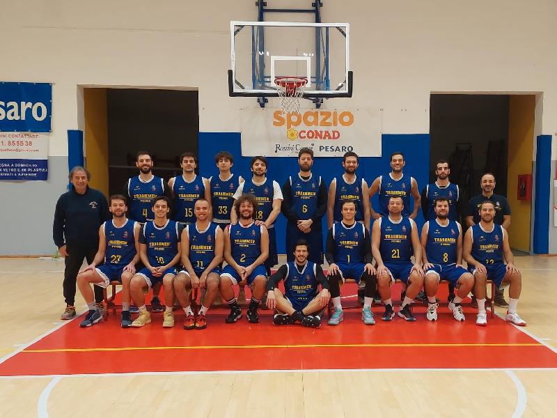 https://www.basketmarche.it/immagini_articoli/24-04-2025/trashmen-pesaro-espugnano-campo-montecchio-sport-600.jpg