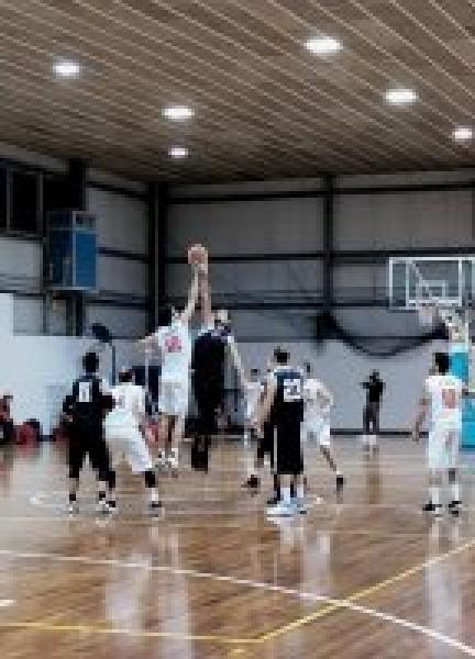 https://www.basketmarche.it/immagini_articoli/24-11-2019/adriatico-ancona-vince-derby-conero-basket-600.jpg