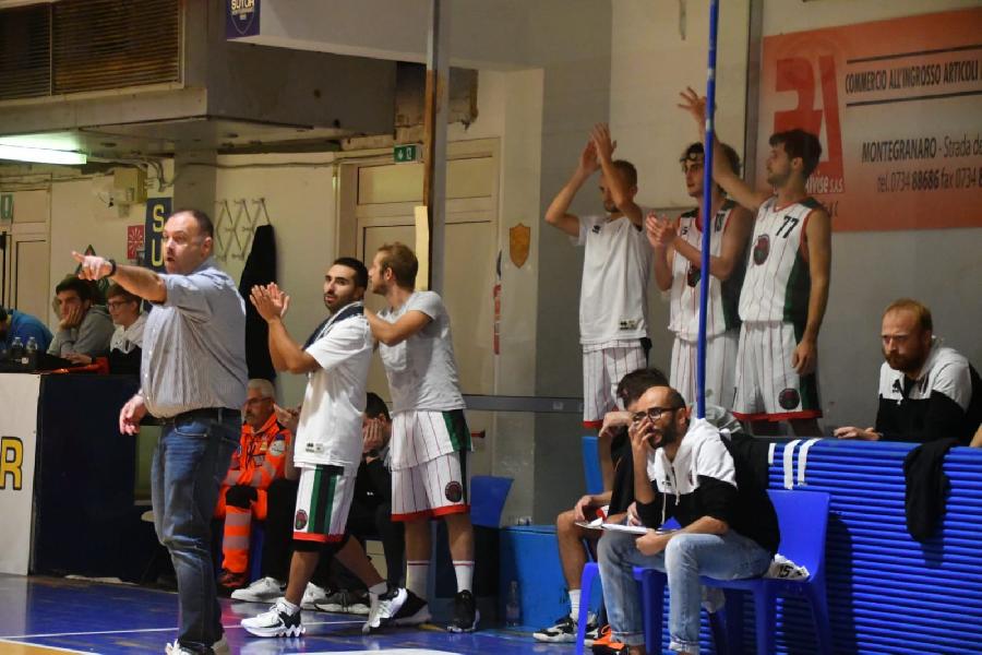 https://www.basketmarche.it/immagini_articoli/25-02-2023/montegranaro-basket-espugna-grottammare-continua-correre-600.jpg
