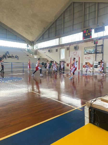 https://www.basketmarche.it/immagini_articoli/27-03-2023/favl-viterbo-espugna-rimonta-campo-orvieto-basket-600.jpg