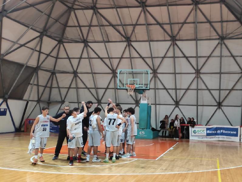 https://www.basketmarche.it/immagini_articoli/27-03-2024/basket-senzatesta-osimo-coach-benini-stiamo-effettuando-ottima-stagione-raggiungendo-nostri-obiettivi-600.jpg